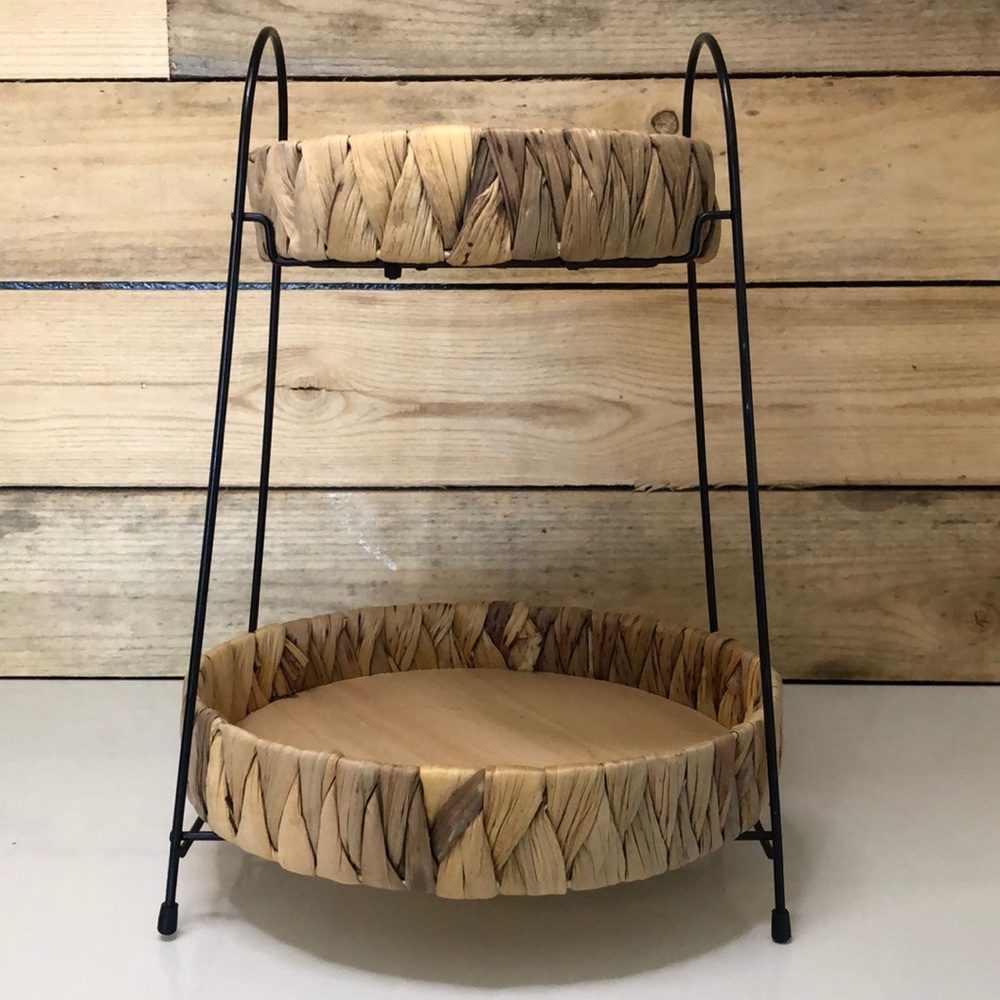 Wicker BOHO pedestal display stand